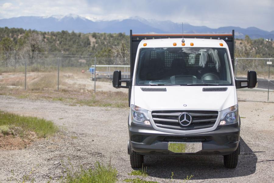  Mercedes-Benz Sprinter 3500 Dropside 2015 года  (US) (фото 5 из 10)